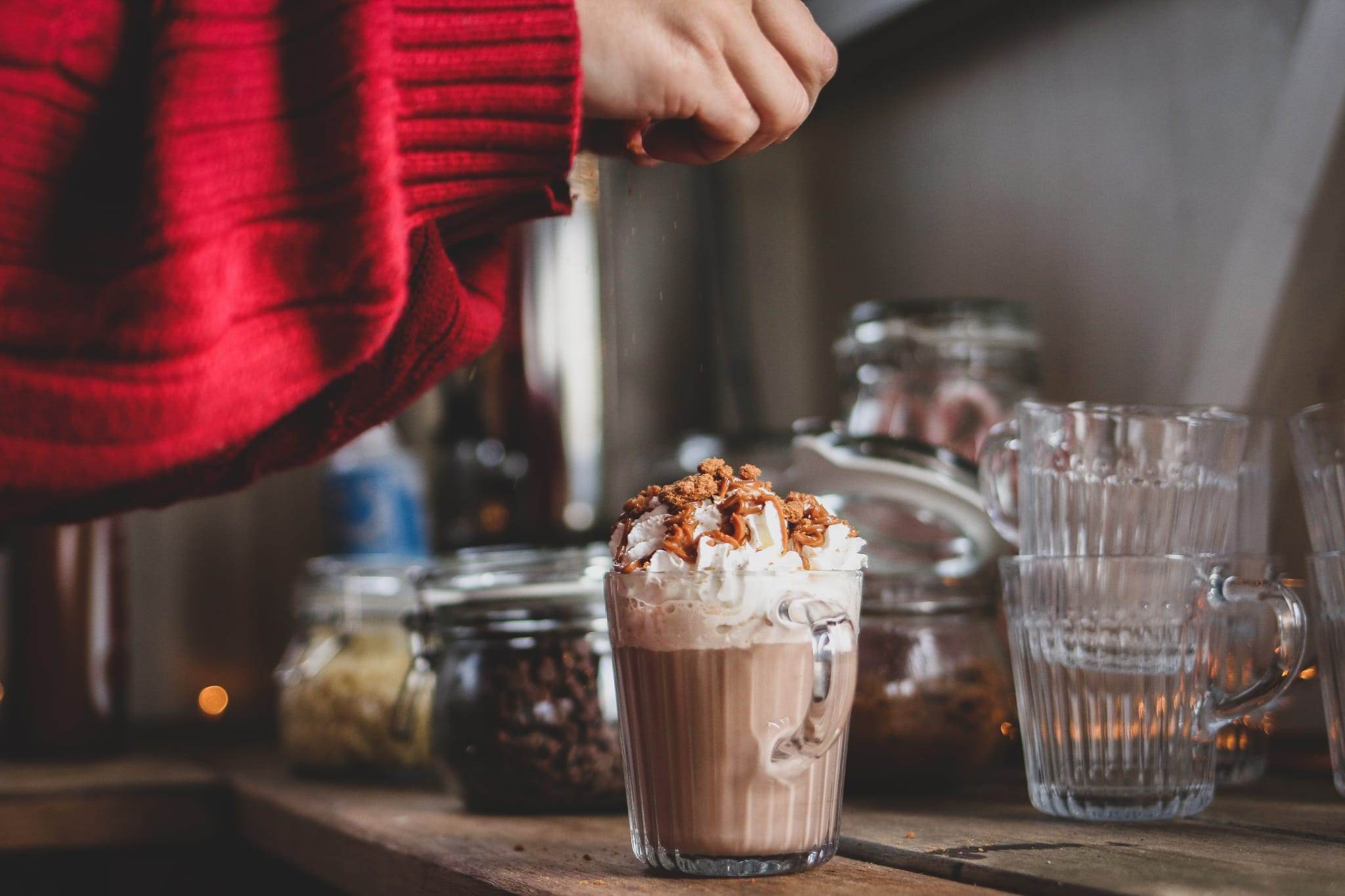 A wreath workshop isn't just about the wreath! It's about getting into the festive spirit, with music, decorations and seasonal treats, like the indulgent hot chocolate served at Happy Roots Farm