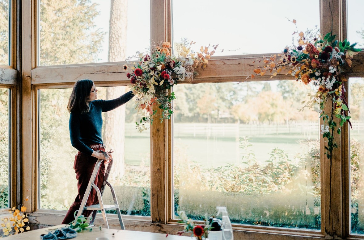 Large Foam Free Installation Workshop with Hannah Walker of Bride and Bloom