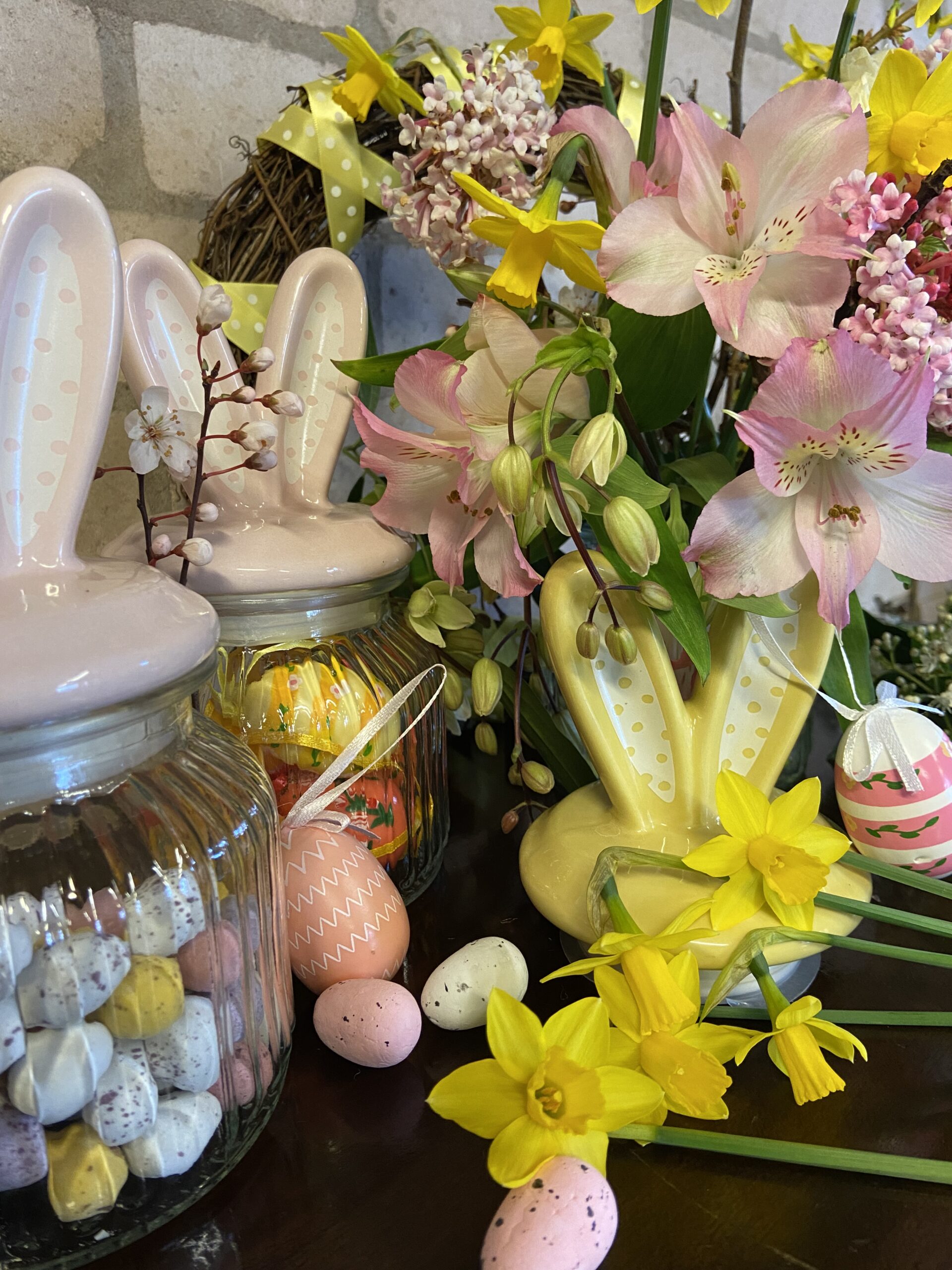 Easter vase workshop with Blooms & Bantams Derbyshire