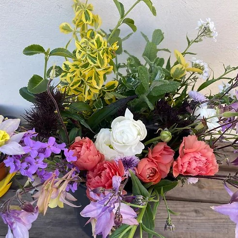 flower farm tour vase workshop fleece and flowers corner field flowers