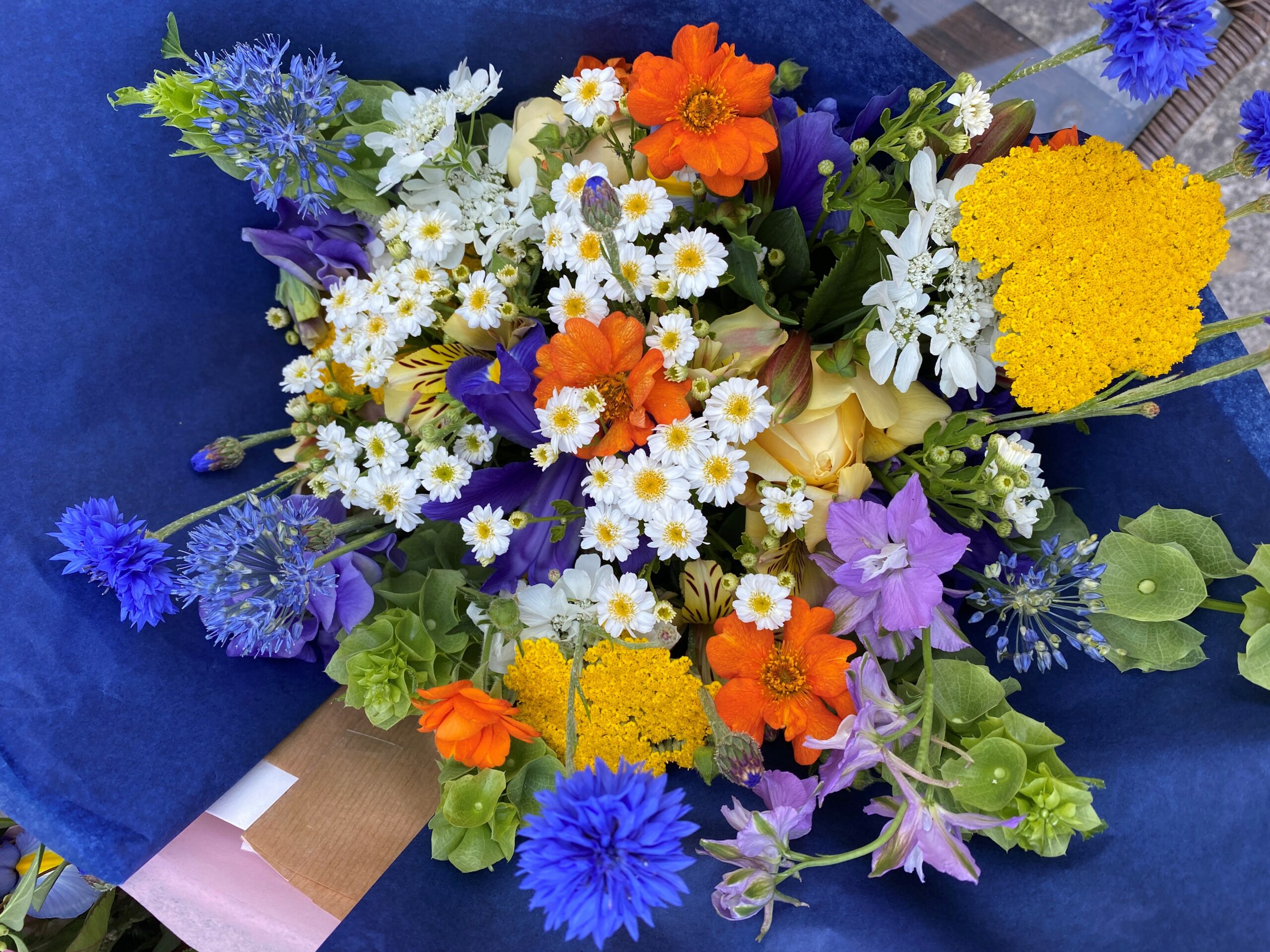 Hand tied bouquet with Rozanne Delamore at The Ledbury Flower Farmer